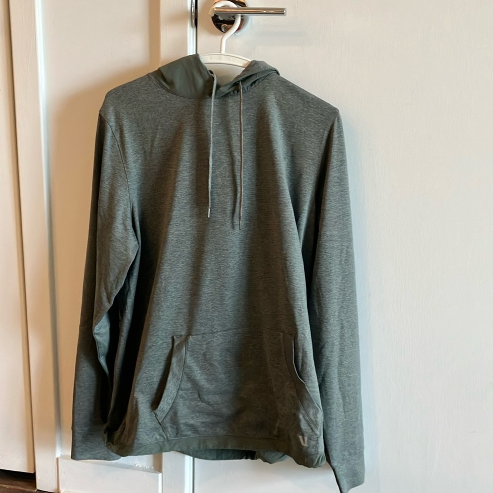 Vuori Sunday element hoodie. Size: men’s large.